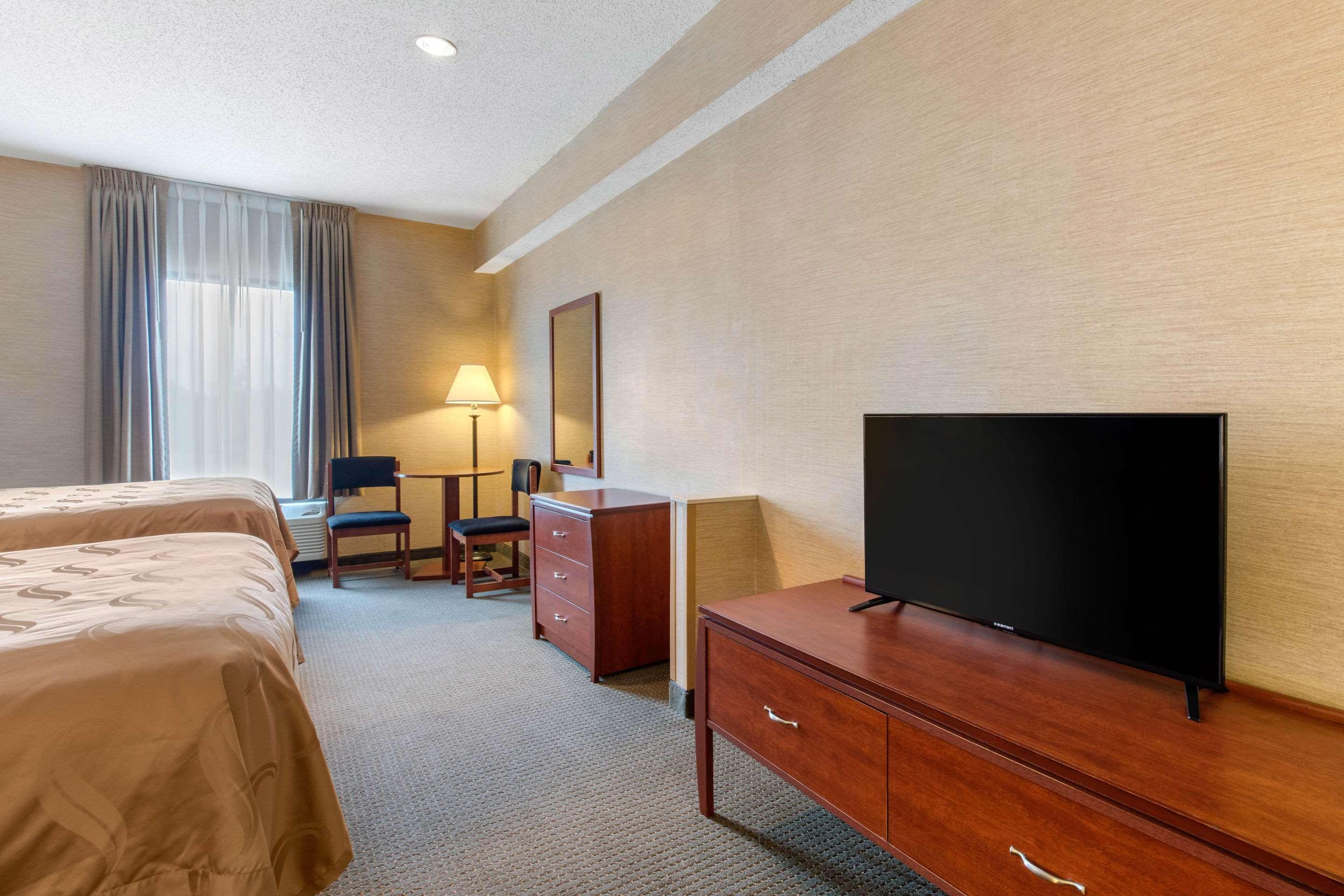 Quality Inn & Suites Benton - Draffenville Eksteriør billede