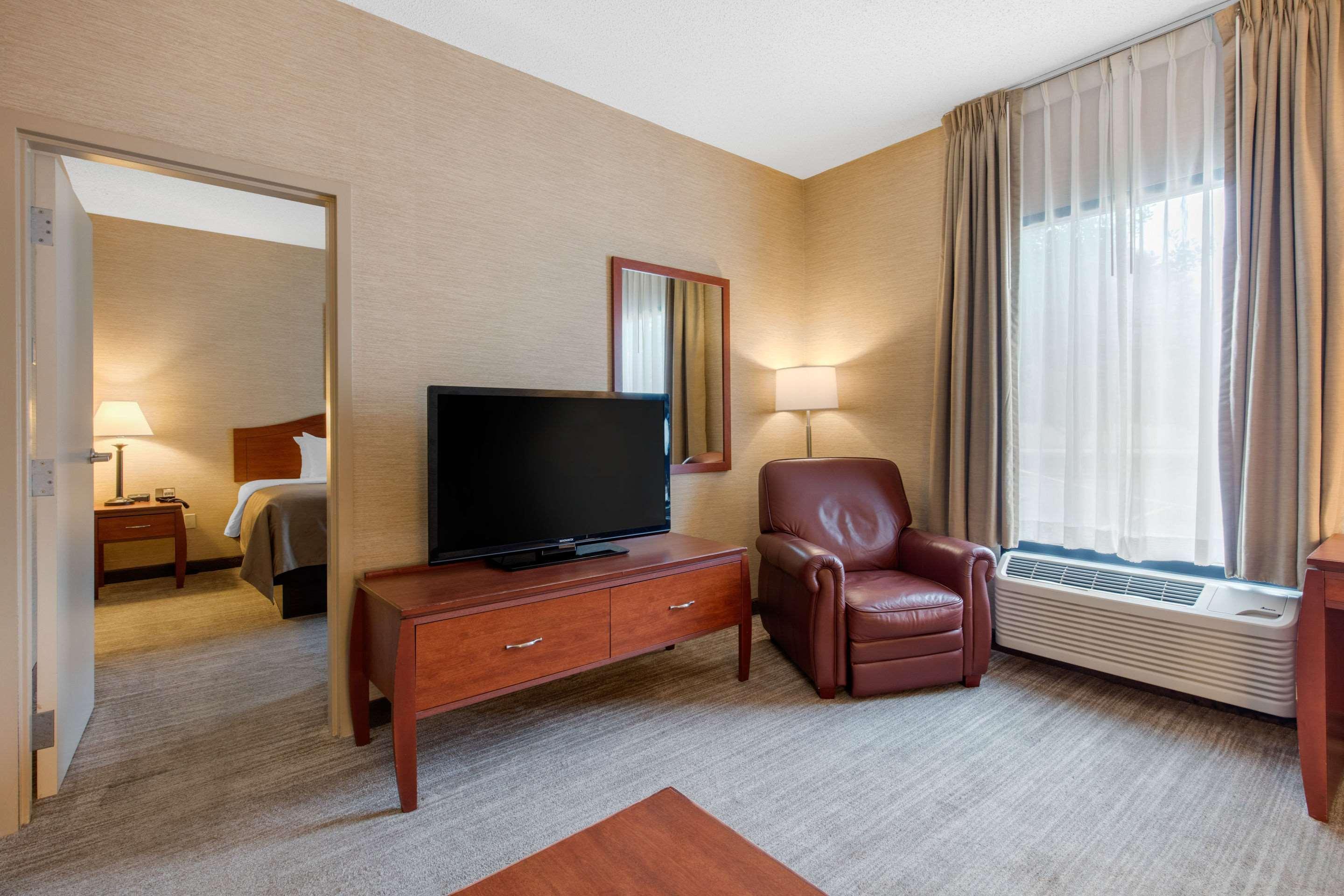 Quality Inn & Suites Benton - Draffenville Eksteriør billede