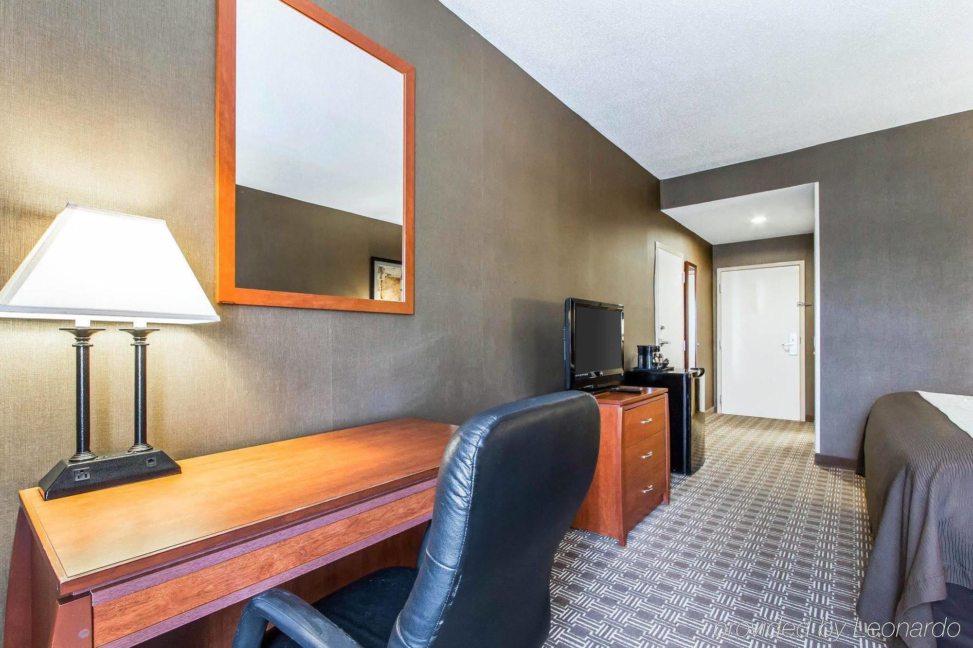 Quality Inn & Suites Benton - Draffenville Eksteriør billede