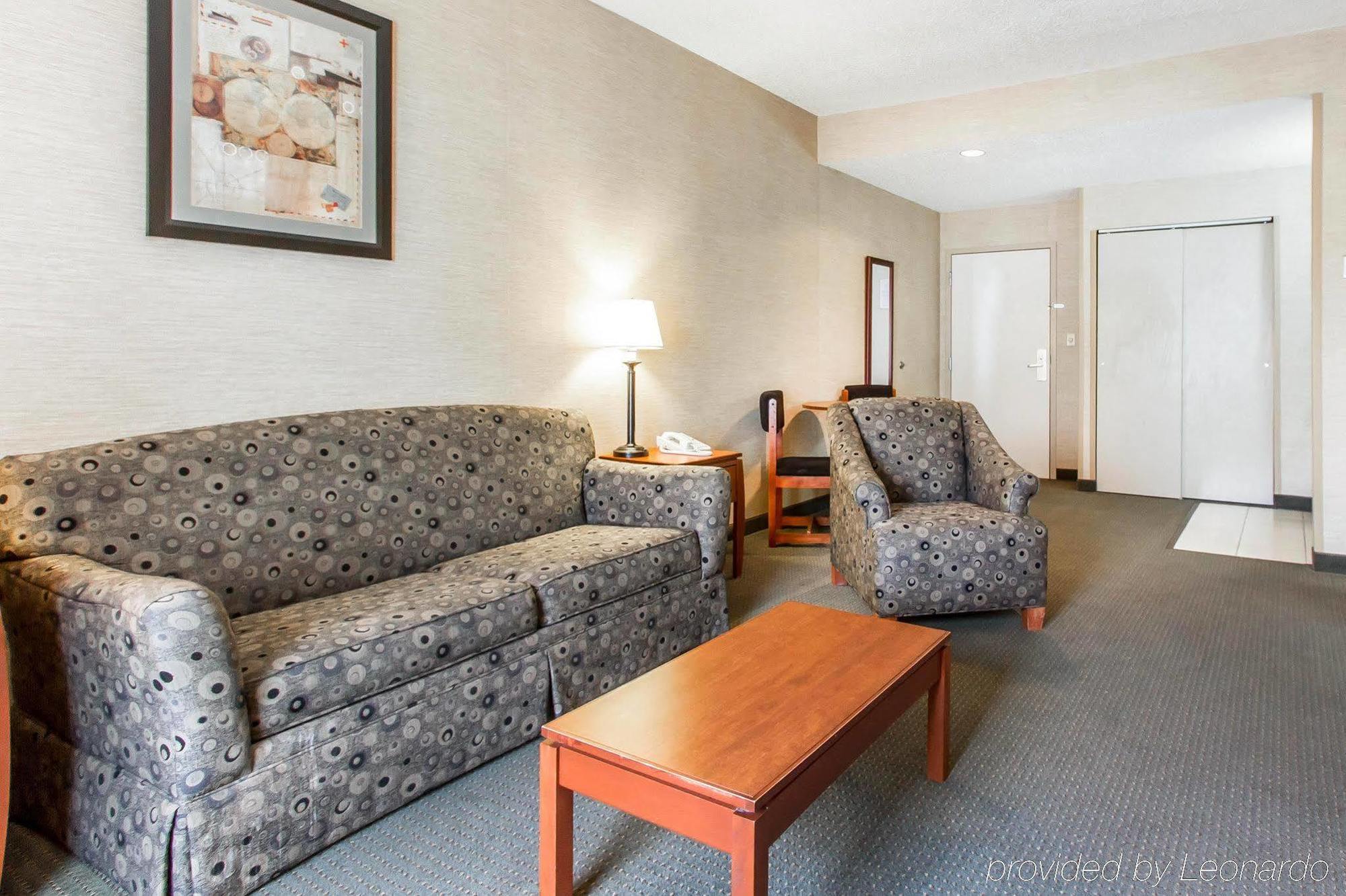 Quality Inn & Suites Benton - Draffenville Eksteriør billede